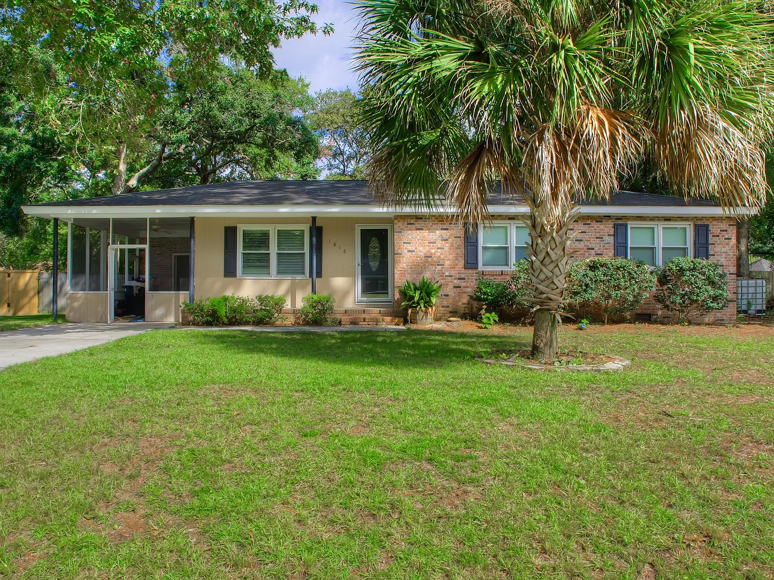 3 bed, 1.5 bath, 1325 sqft, $3,600 — Photo 1