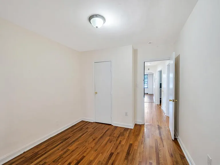 8434 Little Neck Pkwy #2 — Photo 19