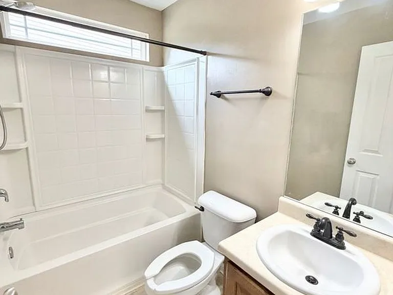 240 Summer Hill Way — Photo 13