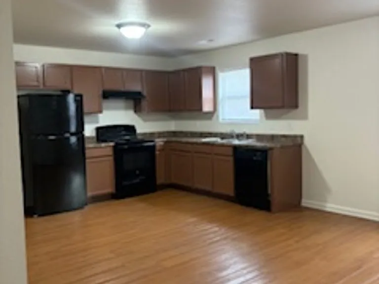 Kinway Apartments - TK — Photo 9