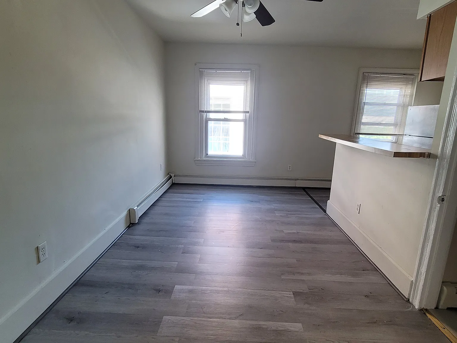 Studio, 450 sqft, $980 — Photo 2
