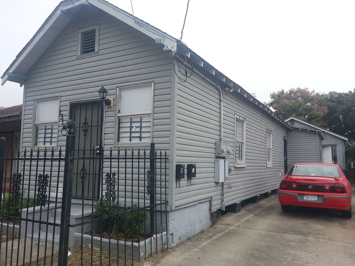 Building Photo - 1313 Flood St