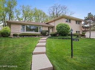 306 Wilshire Dr E, Wilmette, IL