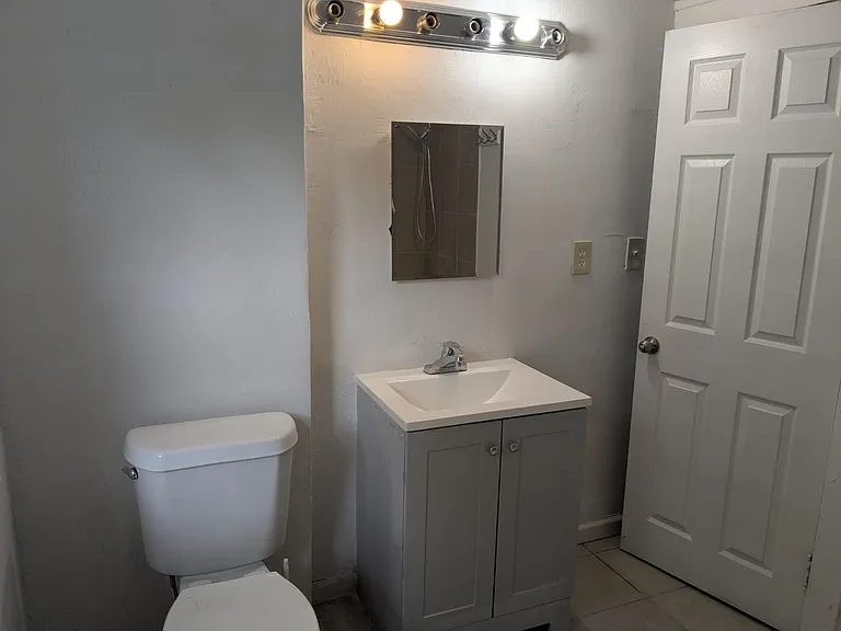 12778 Strathmoor St — Photo 10