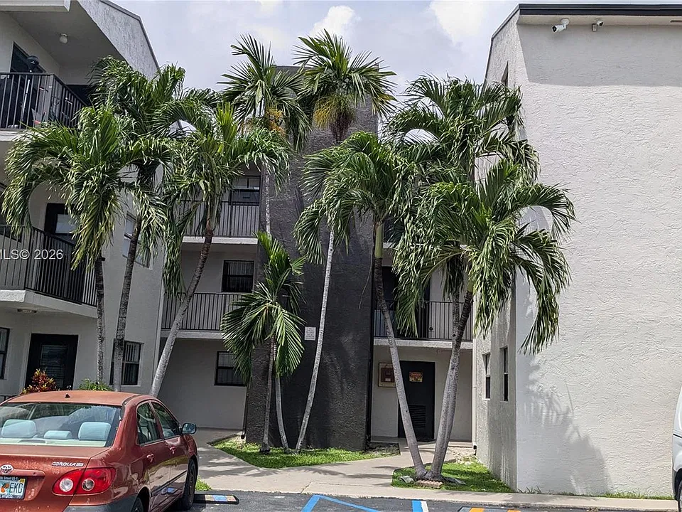 142 SW 18th Ave #24
