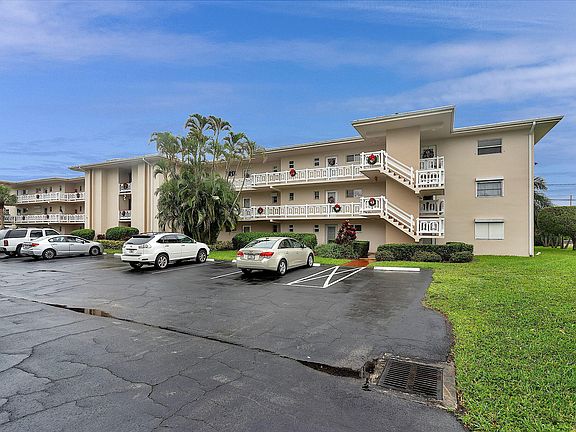 5th image of 2991 S Garden Drive #205