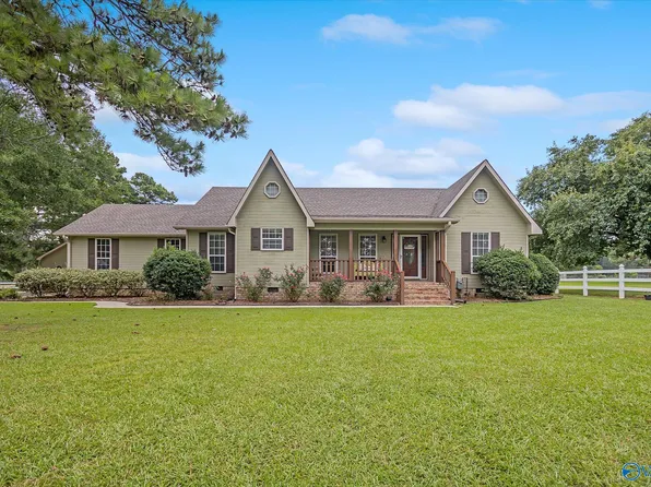 1505 Pleasant Hill Rd, Boaz, AL 35956