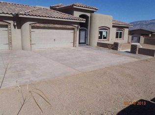 5709 Rio Pinos Dr NE, Rio Rancho, NM 87144