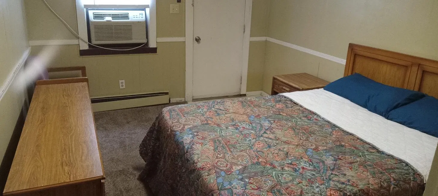1 bed, 700 sqft, $1,000 — Photo 3