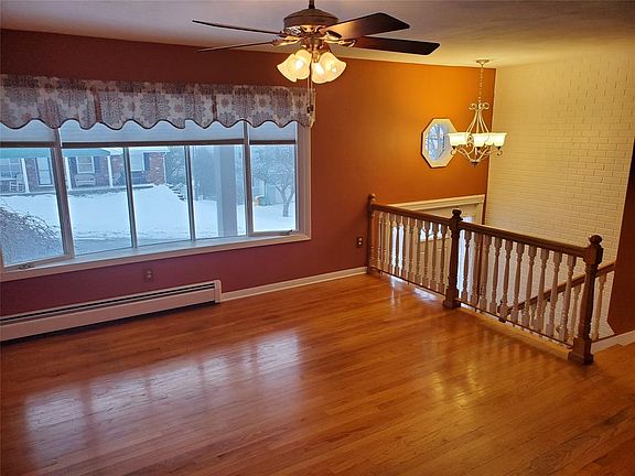 4th image of 557 Leon Dr