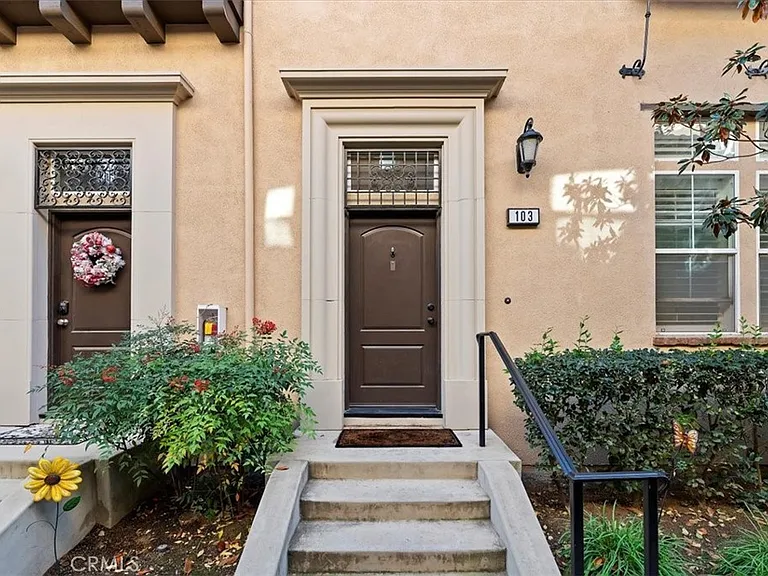 4433 Owens St — Photo 6