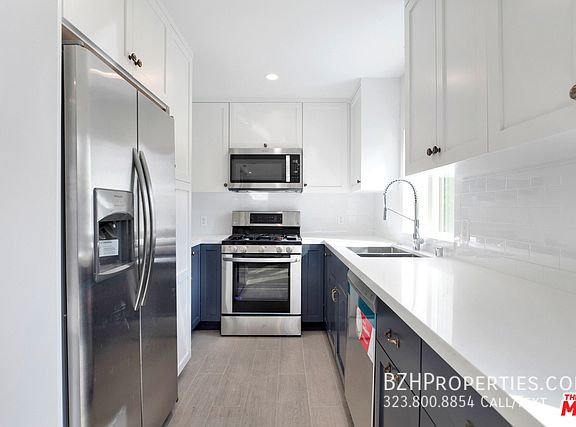 2nd image of 6032 Romaine St #4