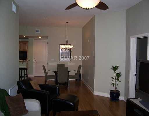 2nd image of 71 E Agate Ave Unit 202
