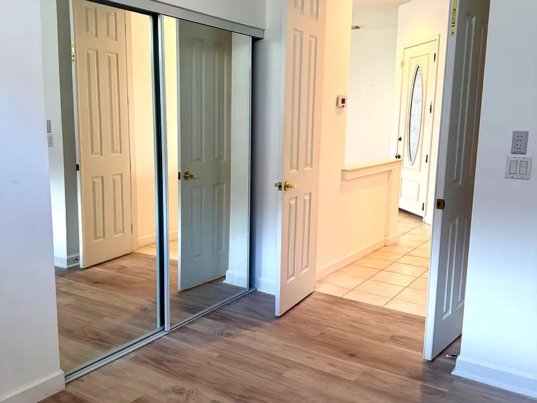 702 SW Aruba — Photo 15