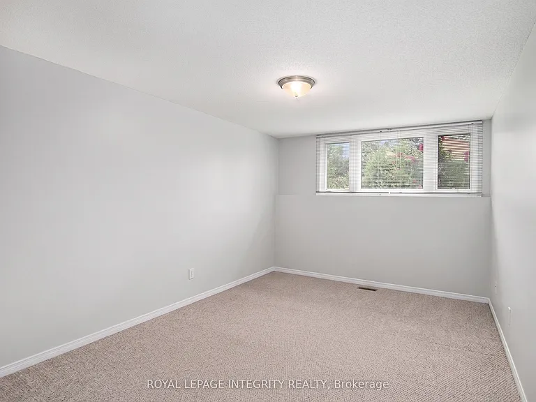 118 Monterey Dr — Photo 17