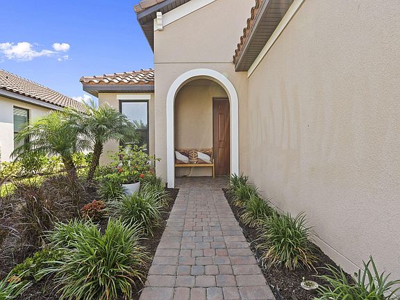 5th image of 9953 SW Arezzo Road