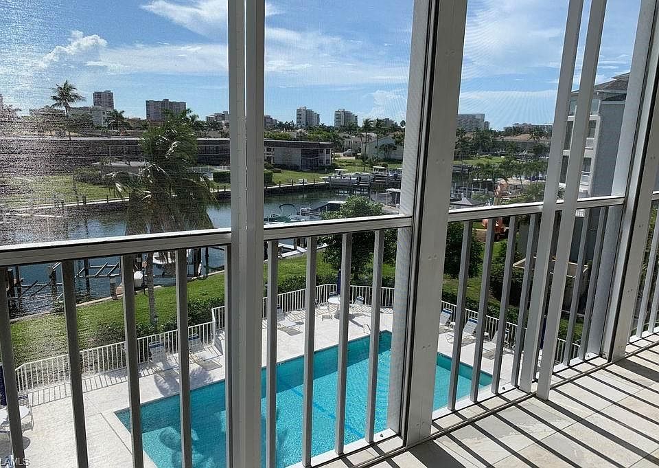 1st image of 900 Collier Ct APT 306