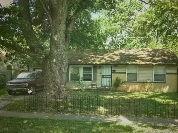 1212 Northwood Dr S, Champaign, IL 61821