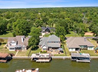 252 Saint Andrews Dr E, Mabank, TX 75156