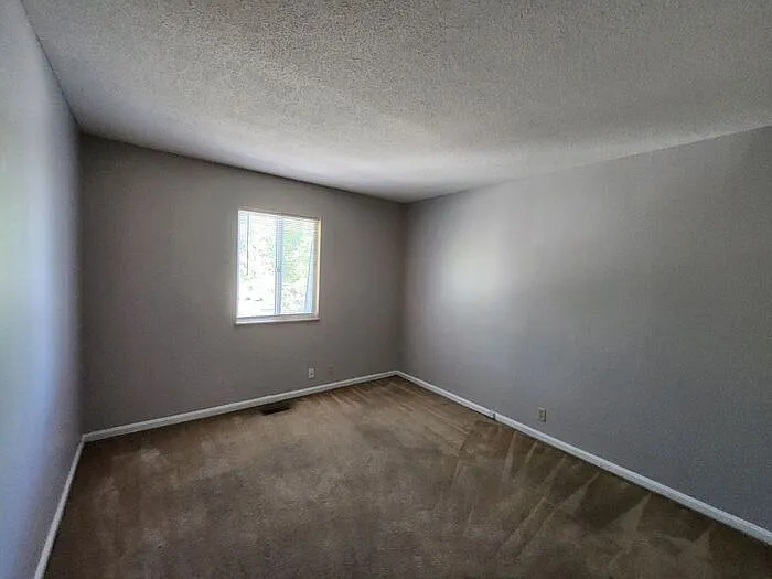 410 S 29th St #12 — Photo 8