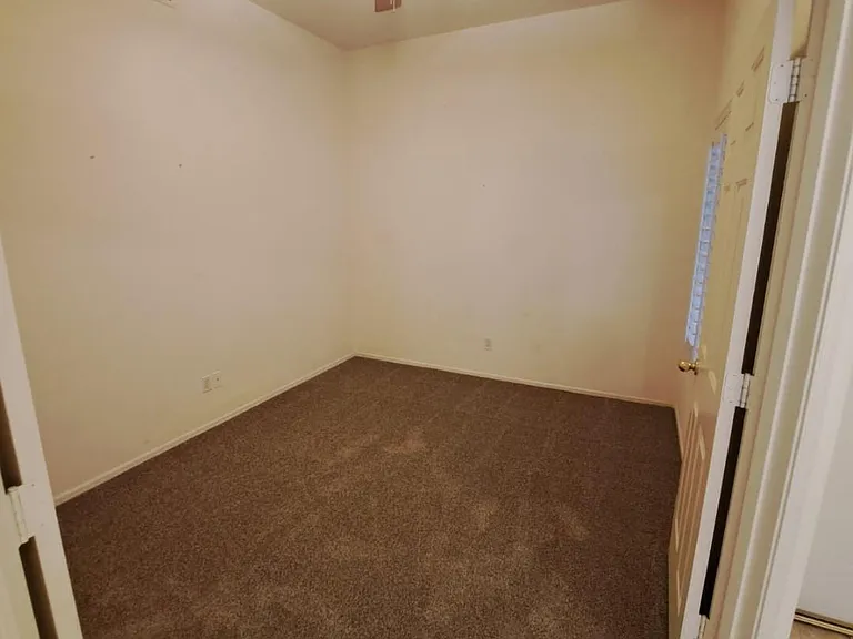 320 W Cardinal Way — Photo 5