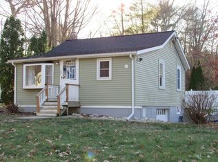 36 Cranberry Meadow Rd, Bellingham, MA 02019