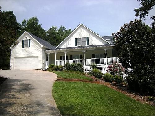 3rd image of 610 High Shoals Dr