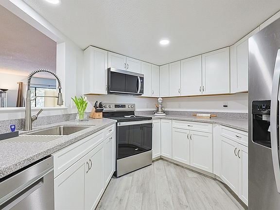 3rd image of 276 Trailside Way Unit 276