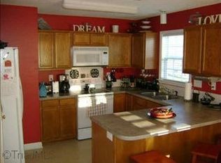 130 Fiddlers Run Ct, Kernersville, NC 27284