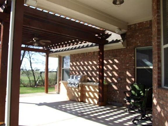 2nd image of 1508 Stanford Ln