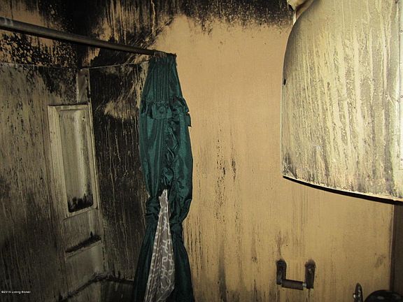 4th image of 2222 Garfield Ave