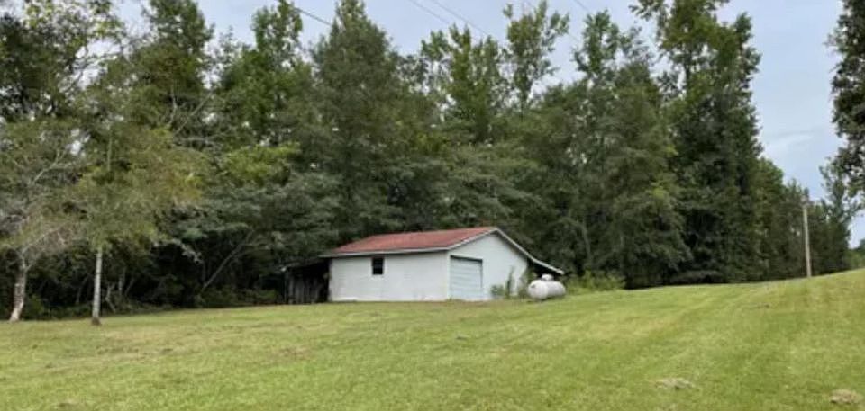 2nd image of 2978 Highway 143