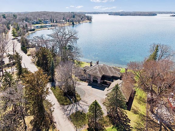 4th image of 5360 Howards Point Rd