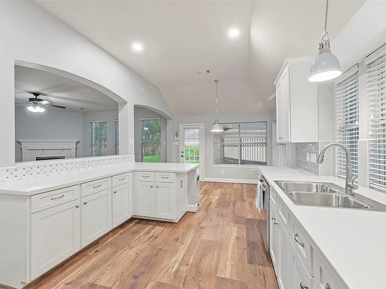 16315 Madewood St — Photo 12