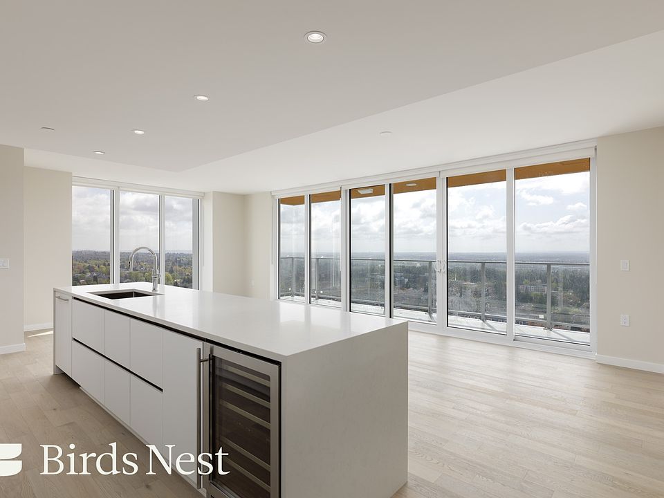 1st image of 485 W 42nd Ave #2105