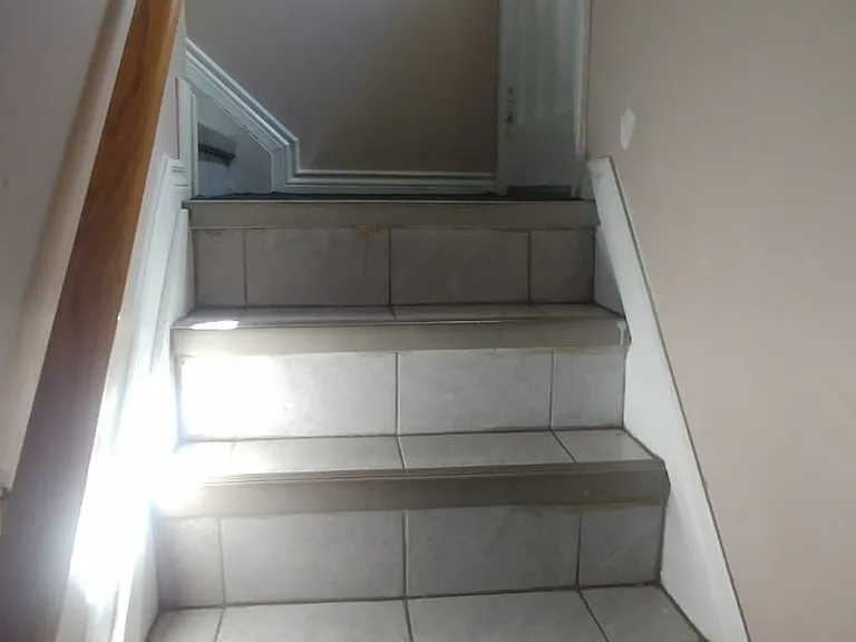 3 Lisburn Cres — Photo 3