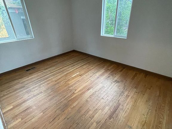2nd image of 935 E Vermijo Ave