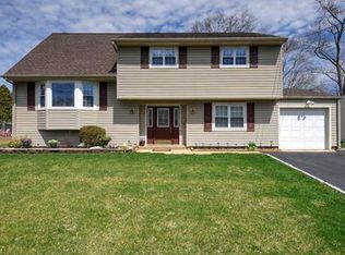 110 Osceola Ave, Middlesex, NJ 08846
