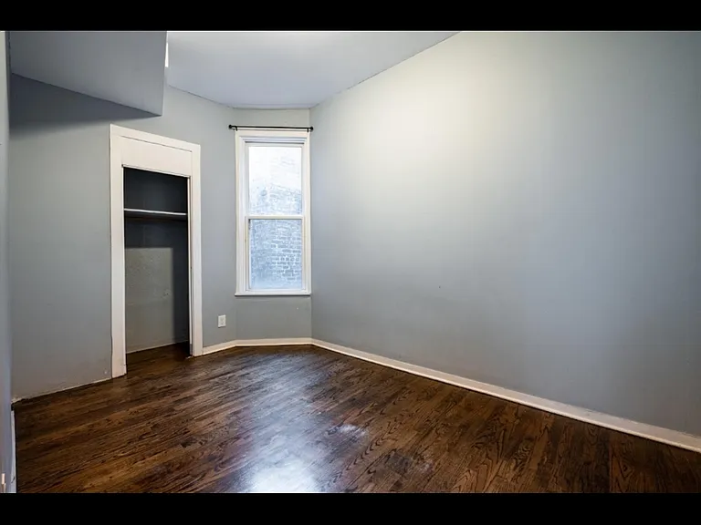 2527 W Division St #2F — Photo 10