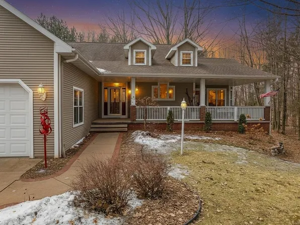 3877 Sandhill Dr, Pulaski, WI 54162