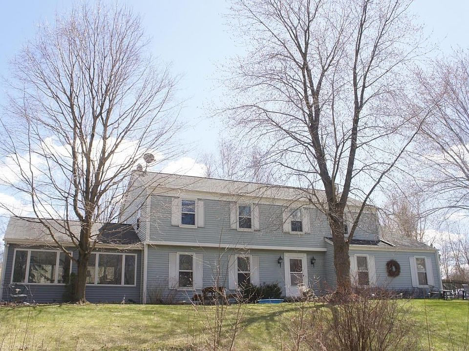 5 Bedroom 2.5 Bath with 10 Acres!