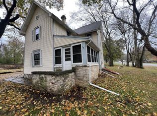 S36W26608 Genesee Rd, Waukesha, WI 53189