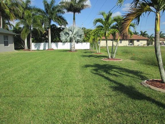 4th image of 1626 SW 52nd St