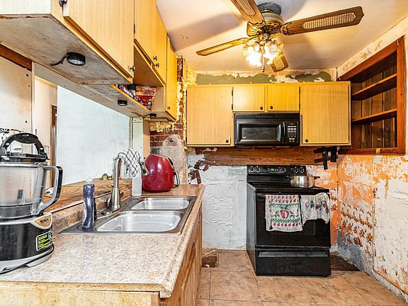 5th image of 1522 W 30th St