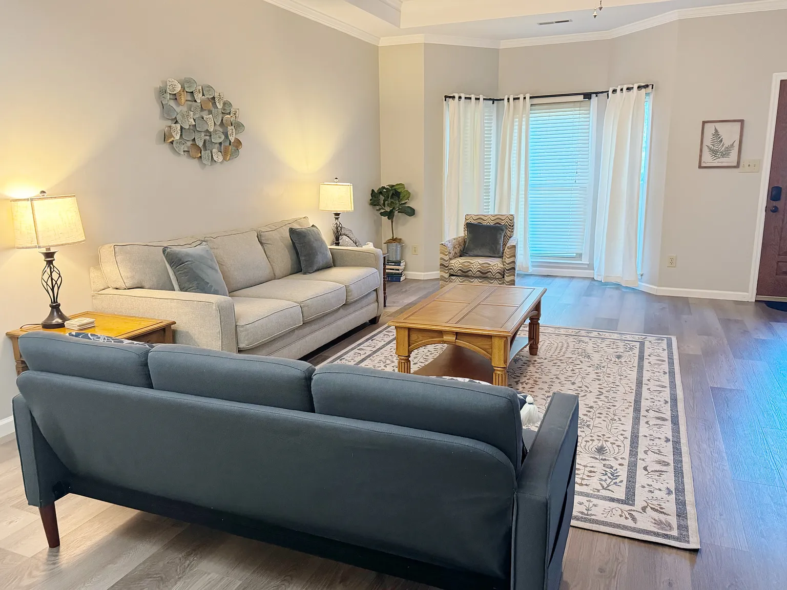 3 bed, 1500 sqft, $4,250 — Photo 4