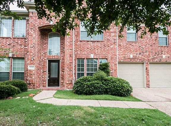 2nd image of 15232 Regal Oak Ln