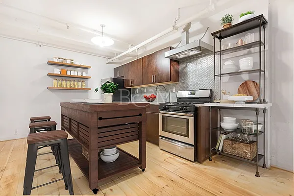 Rented by Brick&Mortar | media 41