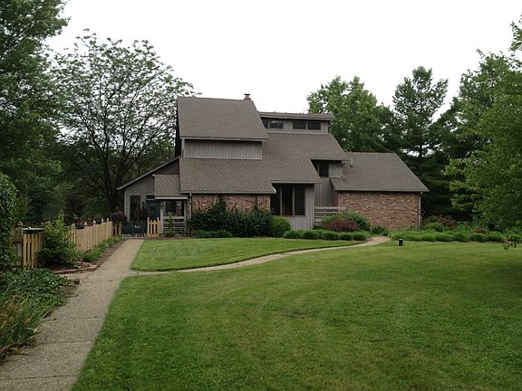 3rd image of 2111 N 2250th St