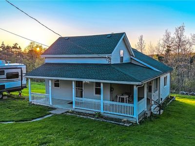 1934 E Middle Rd, Silver Creek, NY, 14136