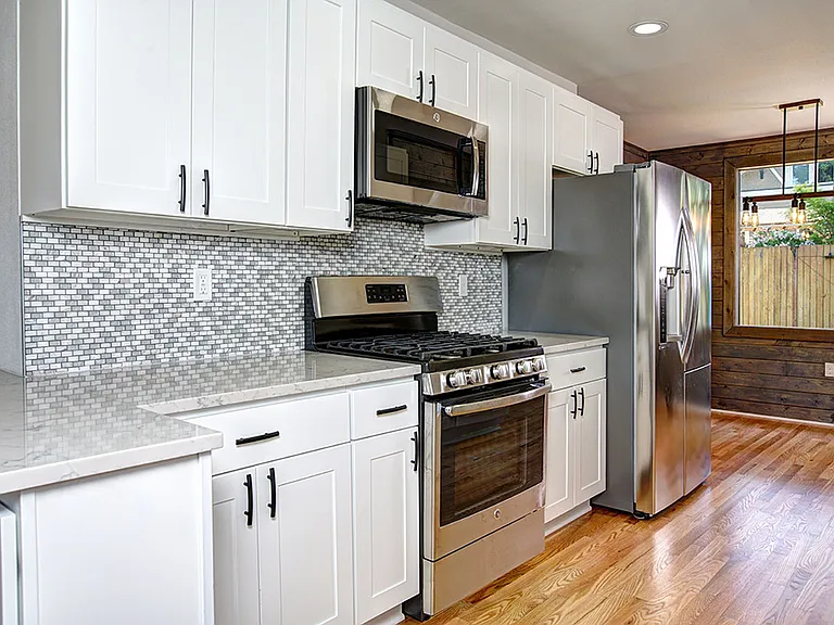 4120 Interlake Ave N — Photo 3